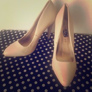 Rue 21 Nude Stiletto Pump size 10